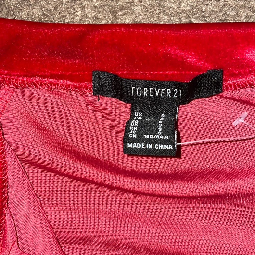 Forever 21 Size Small Red Velvet Long Sleeve Shirt - Picture 2 of 3